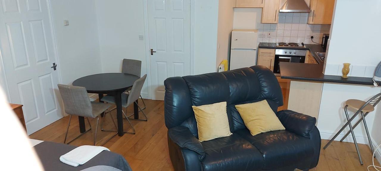 Metrolets 2 Apartment Luton  Ngoại thất bức ảnh