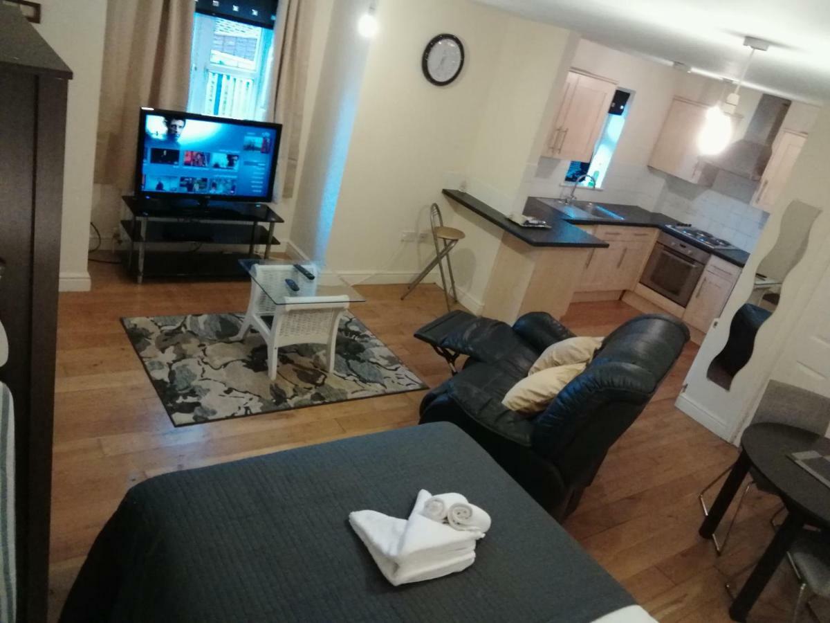 Metrolets 2 Apartment Luton  Ngoại thất bức ảnh